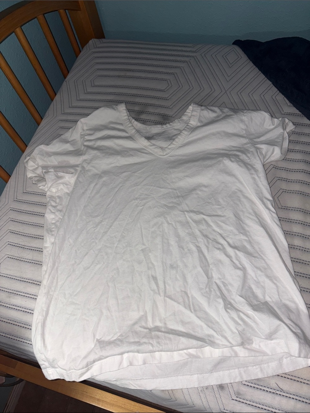 Universal Thread White V-Neck Tee